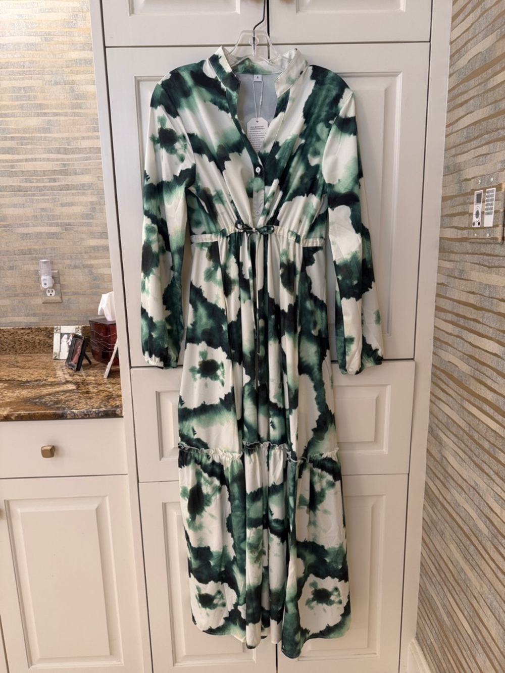 Long Sleeve Green Tie-Dye Maxi Dress